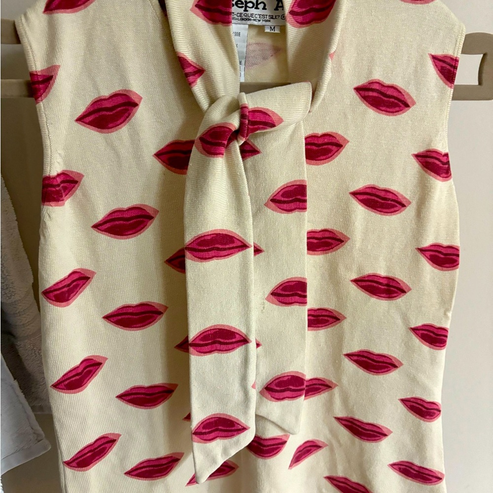 Kiss me sweater